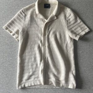 Abercrombie & Fitch Textured Cream Button Down Shirt